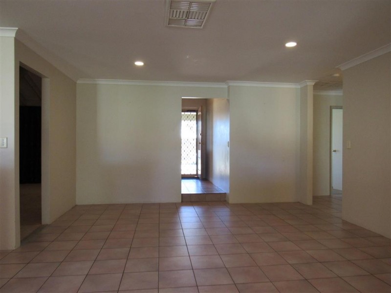 3 Java Place, Waikiki WA 6169