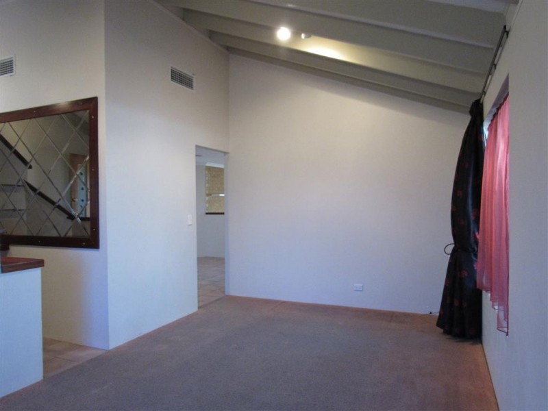 3 Java Place, Waikiki WA 6169