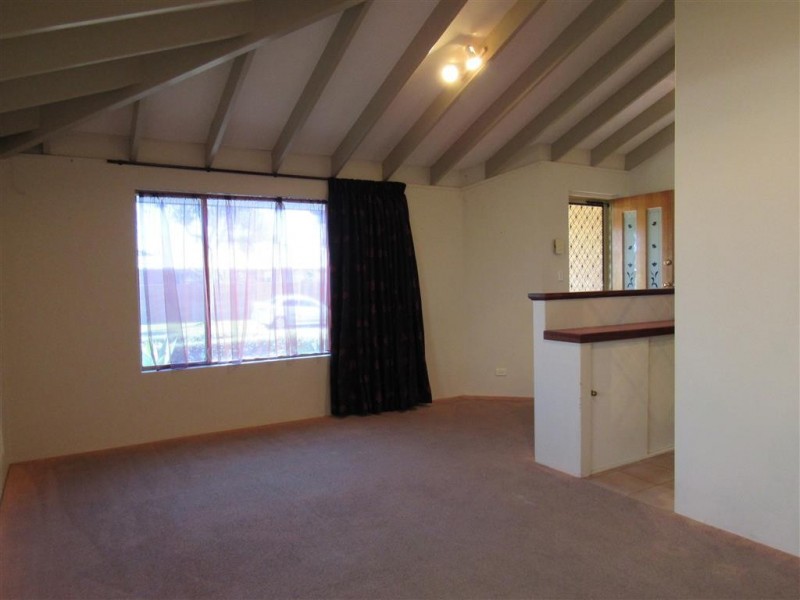 3 Java Place, Waikiki WA 6169