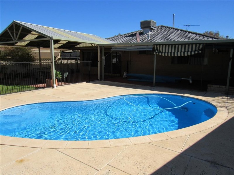 3 Java Place, Waikiki WA 6169