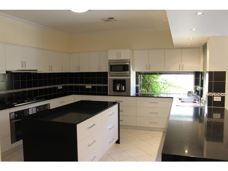 30 Minchin Turn, Baldivis WA 6171