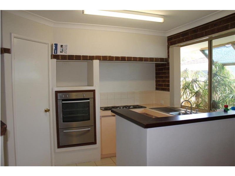 21 Lynda Crescent, Cooloongup WA 6168