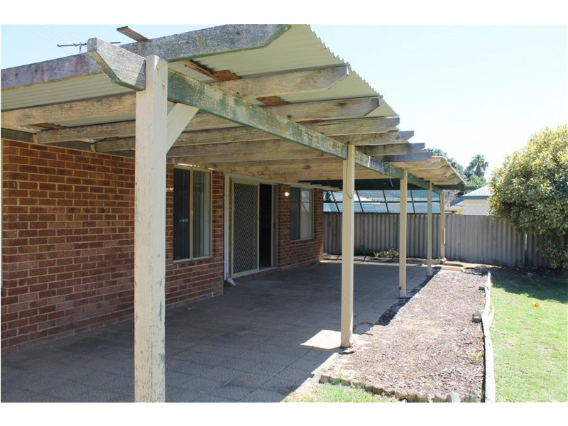 21 Lynda Crescent, Cooloongup WA 6168