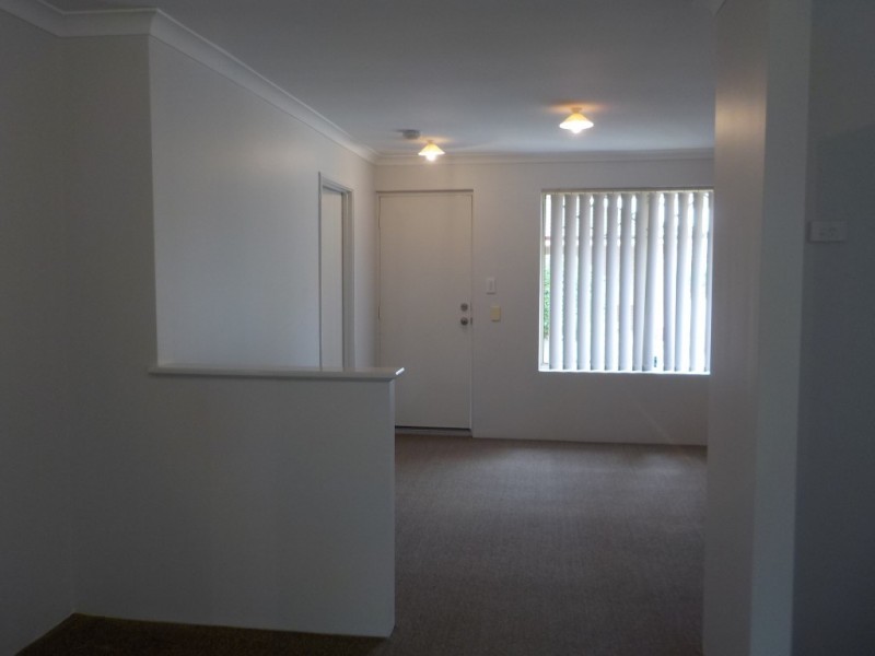 7/4 Marlo Place, Waikiki WA 6169