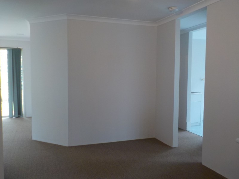 7/4 Marlo Place, Waikiki WA 6169