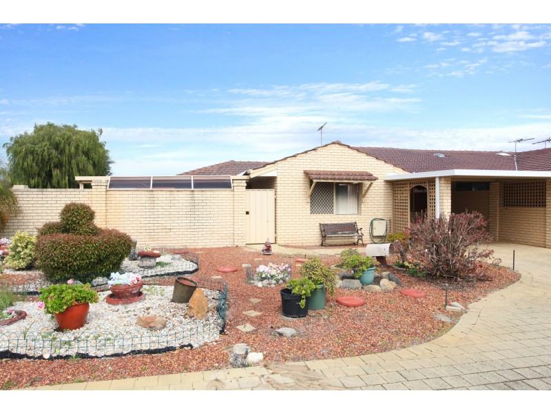 1/9 Ashford Avenue, Rockingham WA 6168