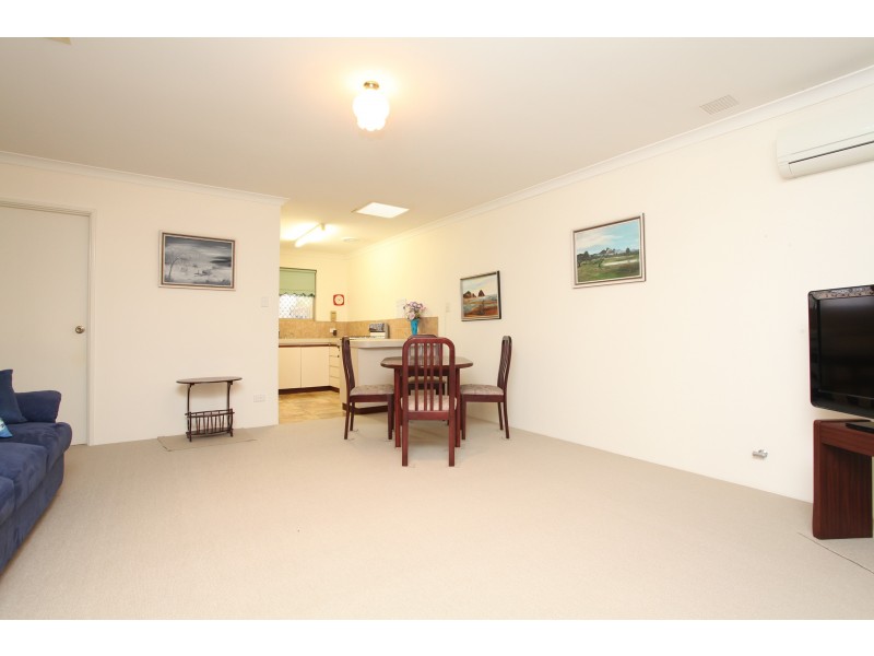 1/9 Ashford Avenue, Rockingham WA 6168