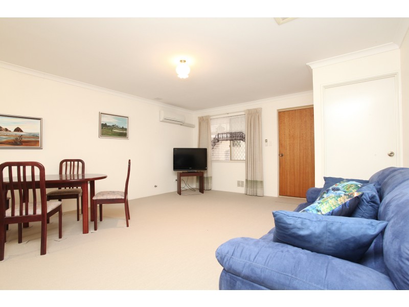 1/9 Ashford Avenue, Rockingham WA 6168