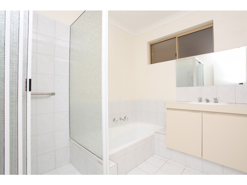 1/9 Ashford Avenue, Rockingham WA 6168