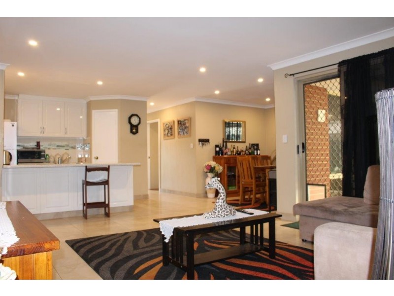 14 Oceanic Court, Port Kennedy WA 6172