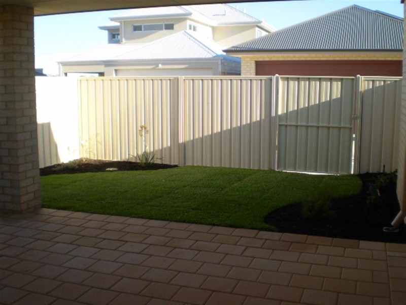 44 Clarkshill Road, Secret Harbour WA 6173