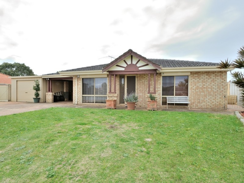 10 Dundee Close, Warnbro WA 6169