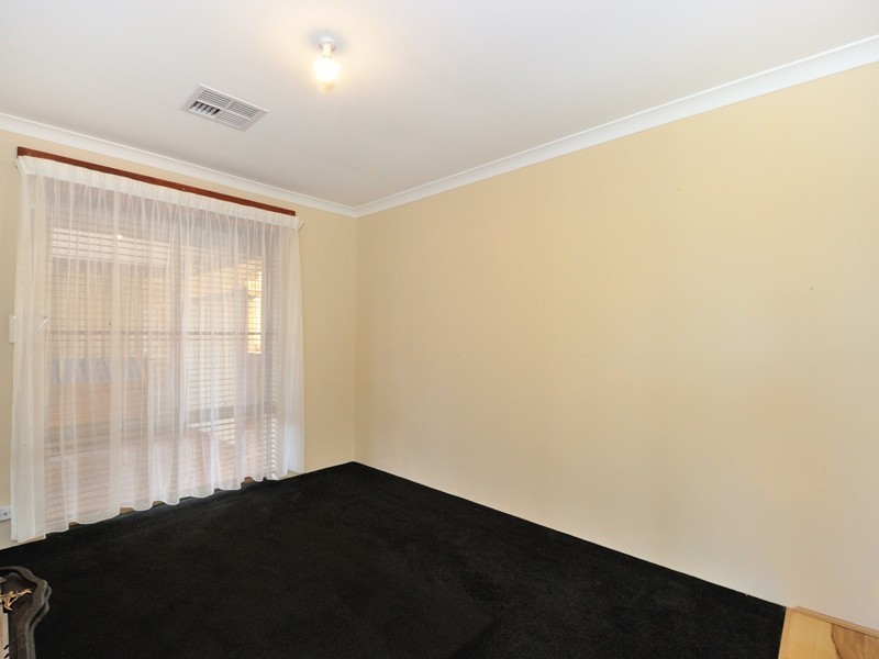 10 Dundee Close, Warnbro WA 6169