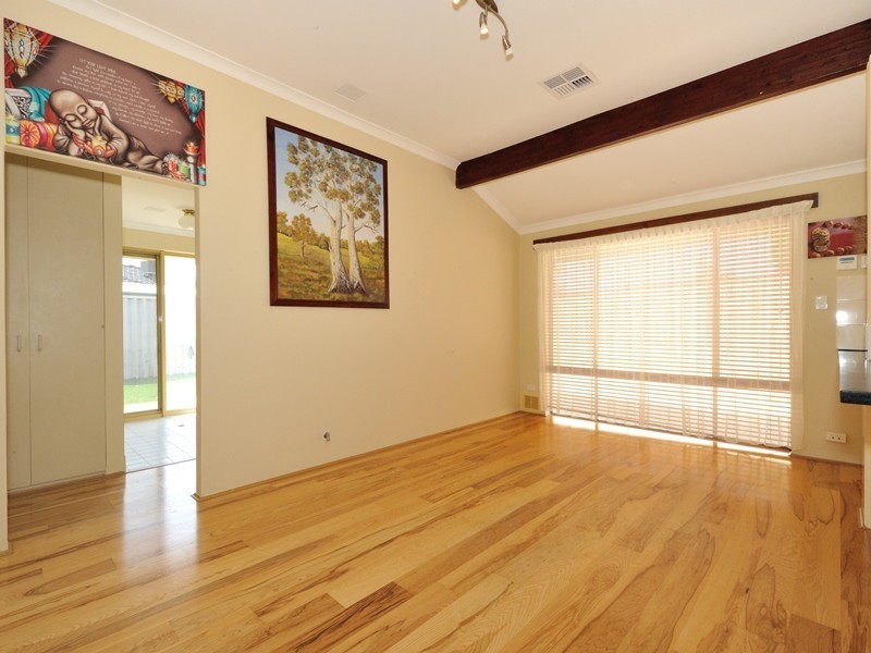 10 Dundee Close, Warnbro WA 6169