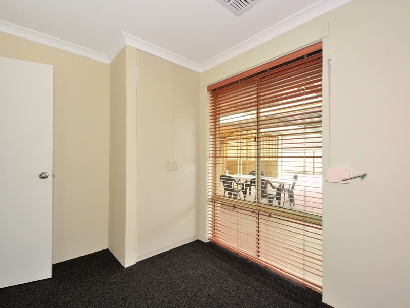 10 Dundee Close, Warnbro WA 6169