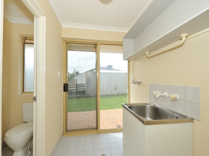 10 Dundee Close, Warnbro WA 6169