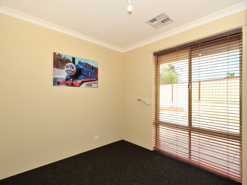 10 Dundee Close, Warnbro WA 6169