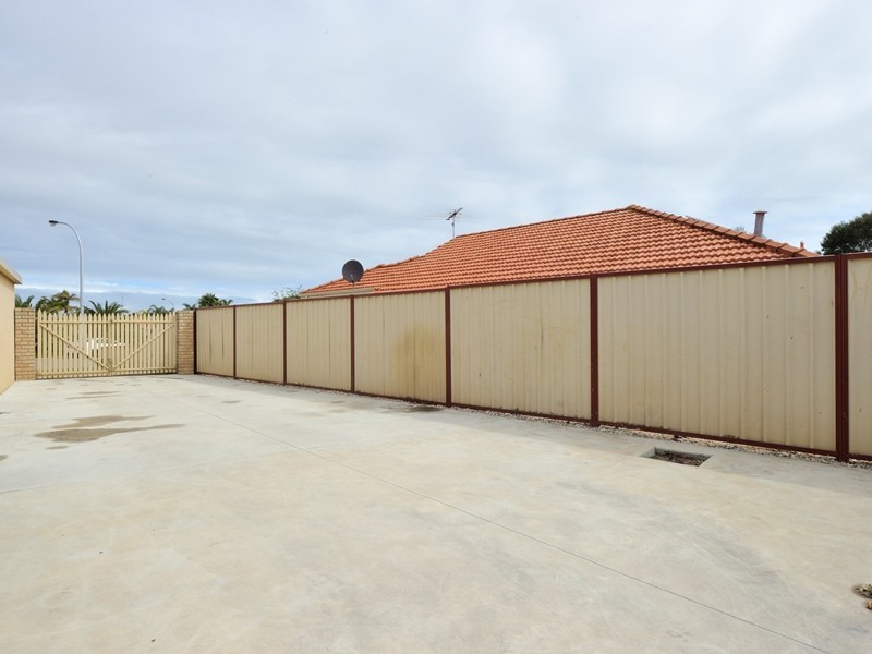 10 Dundee Close, Warnbro WA 6169