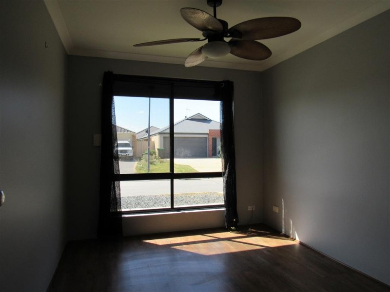 39 Coffs Bend, Secret Harbour WA 6173