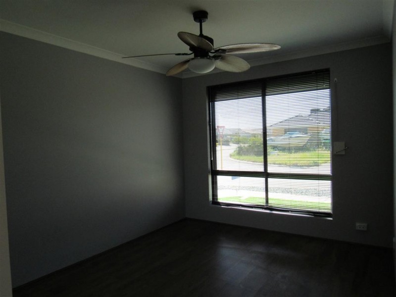 39 Coffs Bend, Secret Harbour WA 6173