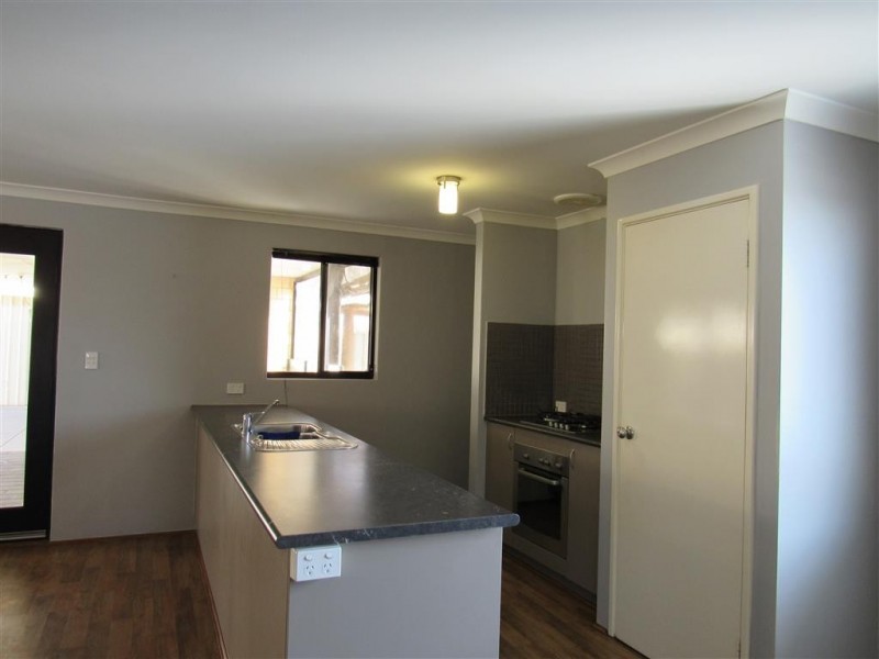 39 Coffs Bend, Secret Harbour WA 6173