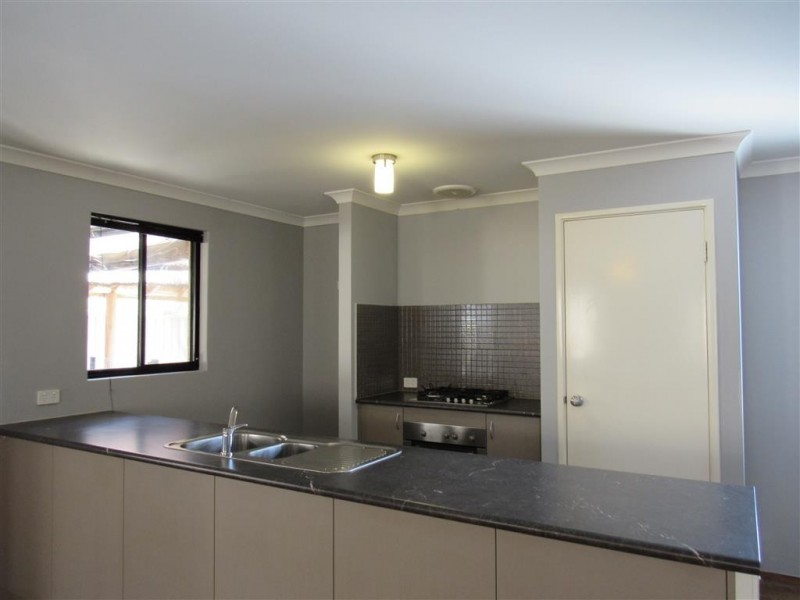 39 Coffs Bend, Secret Harbour WA 6173