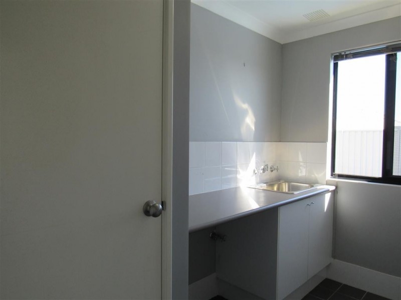 39 Coffs Bend, Secret Harbour WA 6173