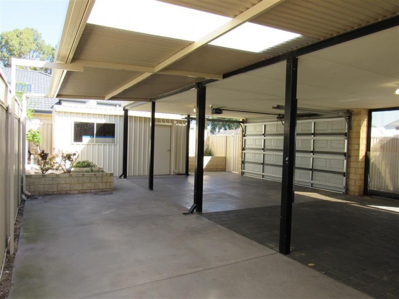 39 Coffs Bend, Secret Harbour WA 6173