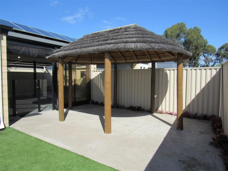 39 Coffs Bend, Secret Harbour WA 6173