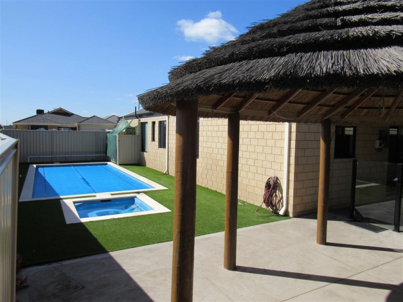 39 Coffs Bend, Secret Harbour WA 6173