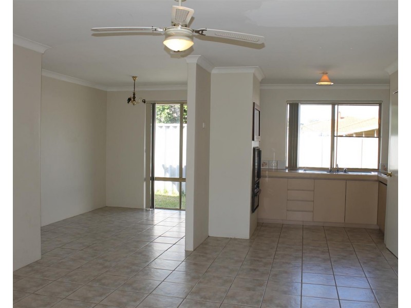 8 Wills Court, Cooloongup WA 6168