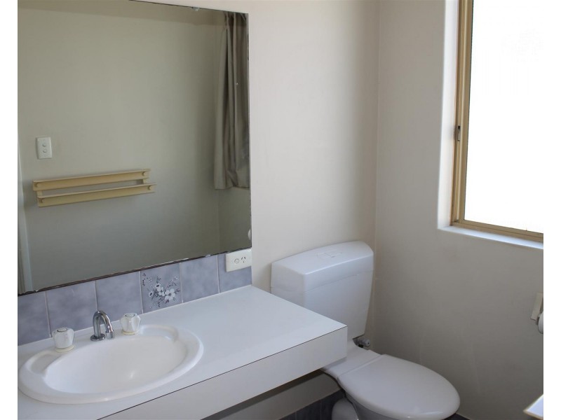 8 Wills Court, Cooloongup WA 6168