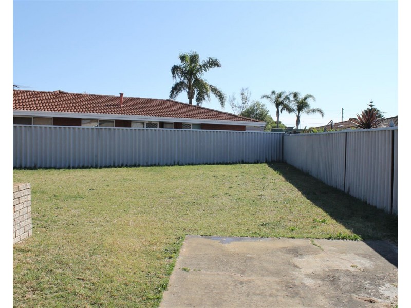 8 Wills Court, Cooloongup WA 6168