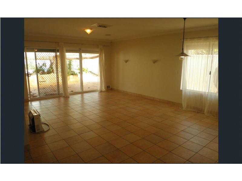 57 Teraglin Way, Warnbro WA 6169