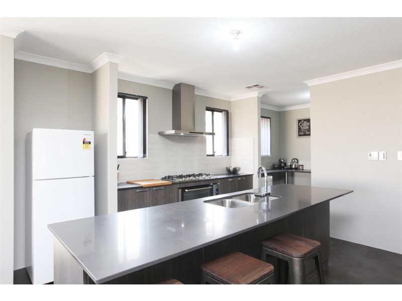 48 Lavinia Crescent, Secret Harbour WA 6173