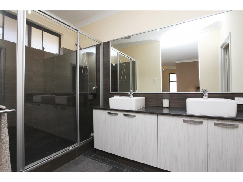 48 Lavinia Crescent, Secret Harbour WA 6173