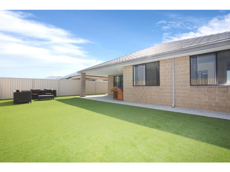 48 Lavinia Crescent, Secret Harbour WA 6173