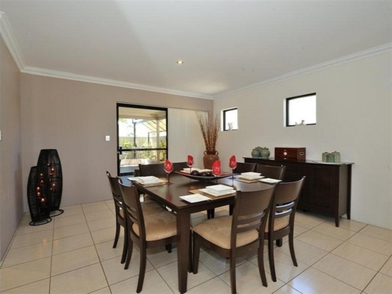 10D Parkin Street, Rockingham WA 6168