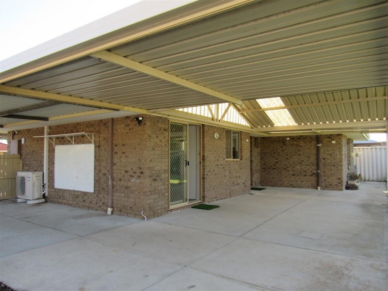 19 Lakemba Way, Waikiki WA 6169