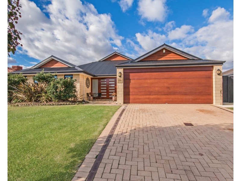 11 Maroubra Parade, Secret Harbour WA 6173