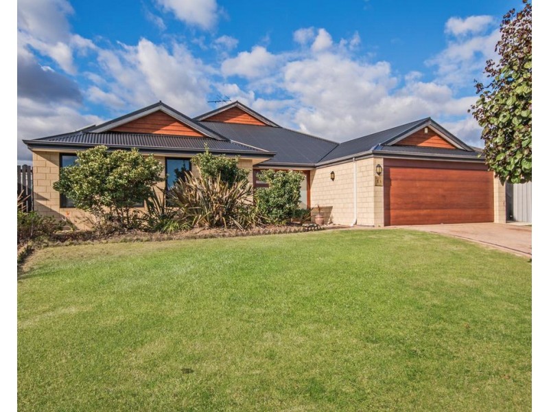 11 Maroubra Parade, Secret Harbour WA 6173