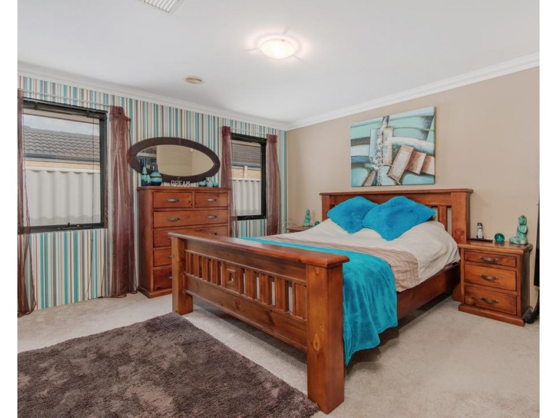 11 Maroubra Parade, Secret Harbour WA 6173