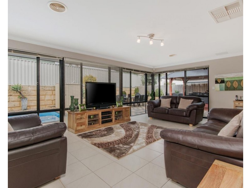 11 Maroubra Parade, Secret Harbour WA 6173