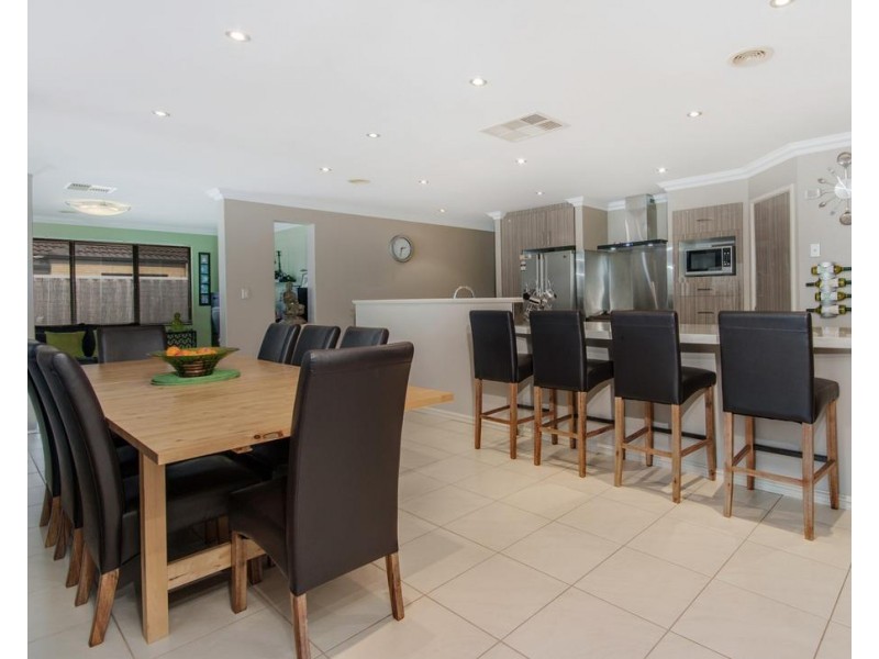 11 Maroubra Parade, Secret Harbour WA 6173