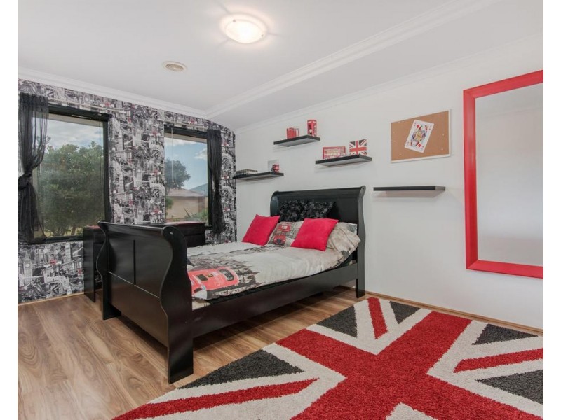 11 Maroubra Parade, Secret Harbour WA 6173