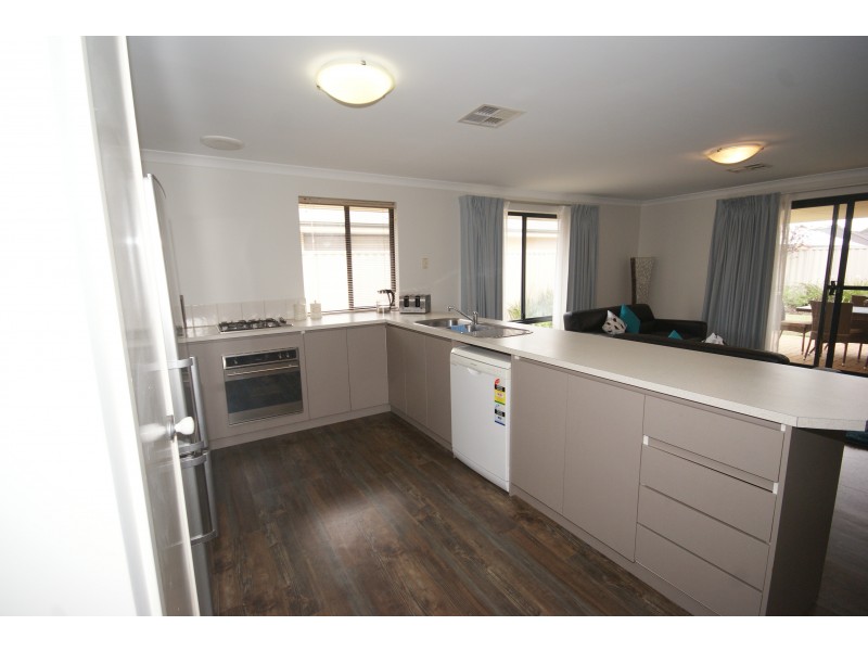 20 Kumarina Drive, Secret Harbour WA 6173