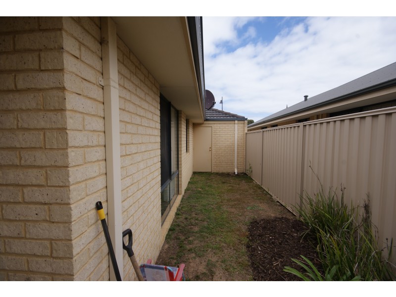 20 Kumarina Drive, Secret Harbour WA 6173