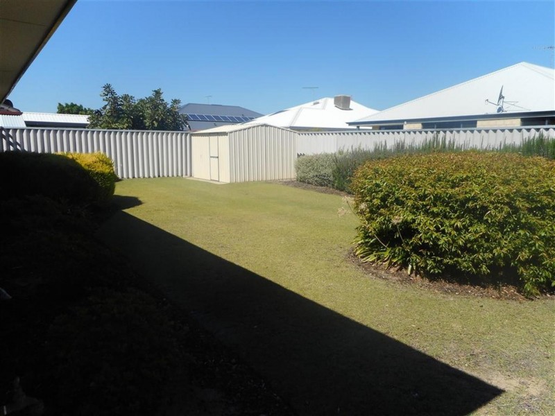 106 San Sebastian Boulevard, Port Kennedy WA 6172