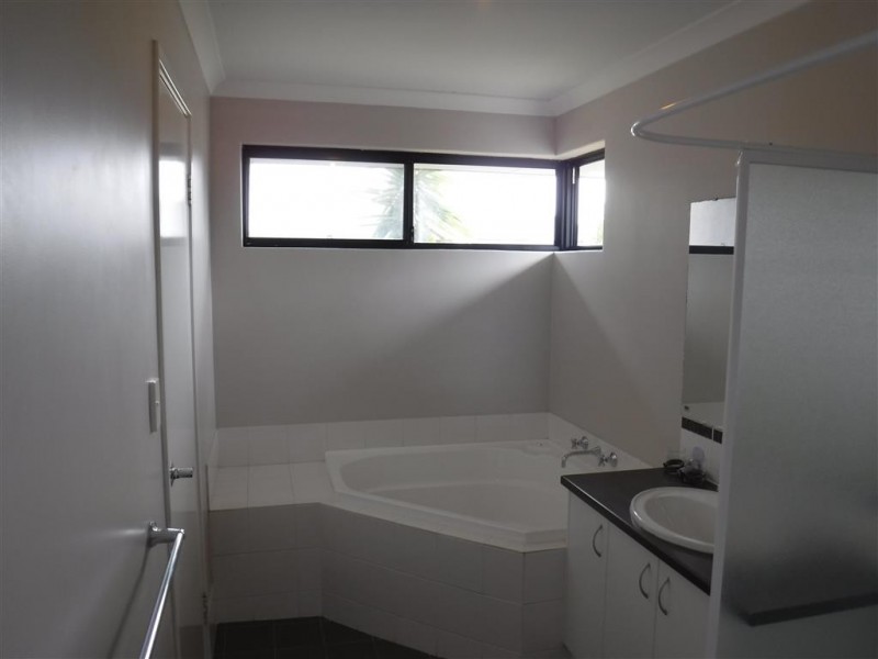 4 Lastovo Lane, Secret Harbour WA 6173