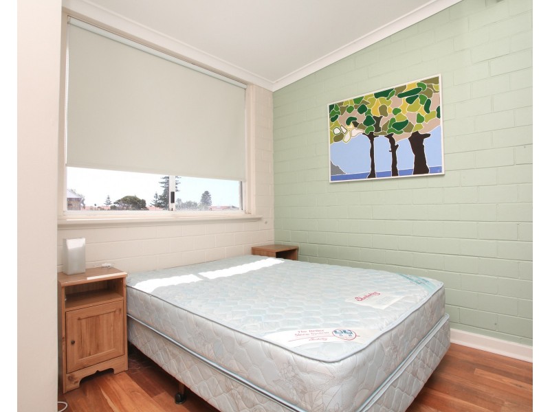 4/166 Arcadia Drive, Shoalwater WA 6169